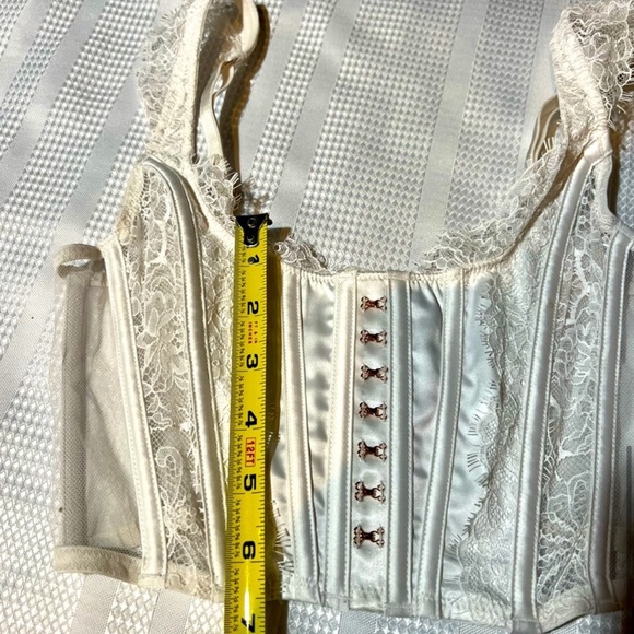 Vintage Victoria Secret Corset - Picture 5 of 6